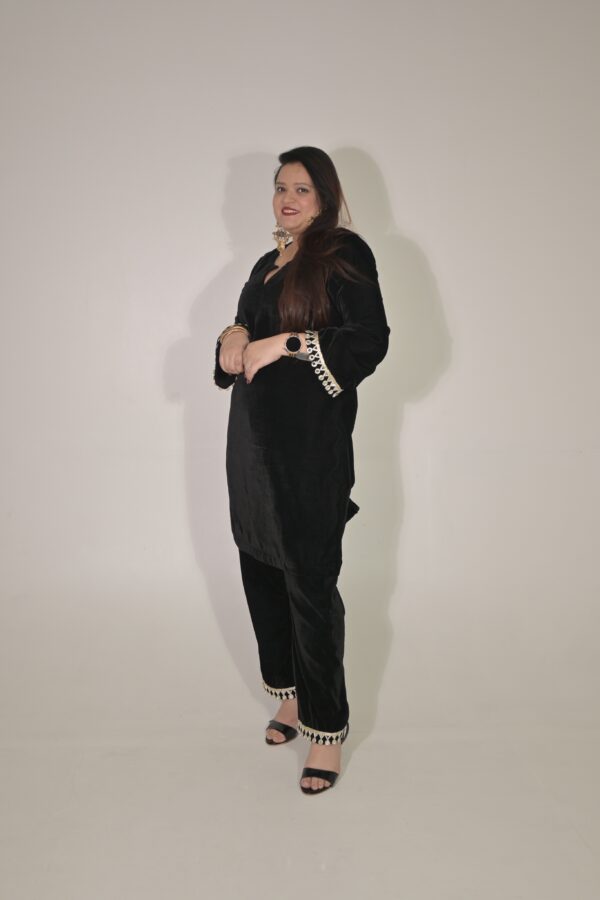 Black Vogue - Image 2