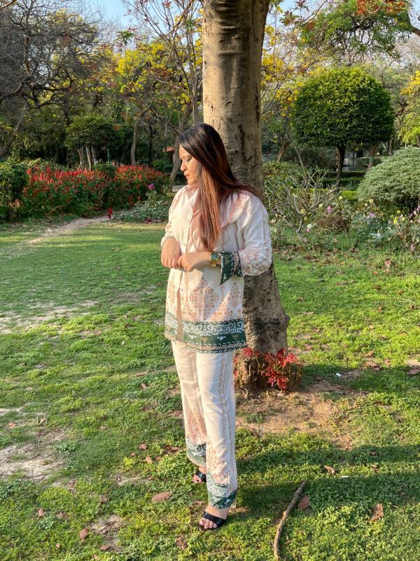 Ivory  Grace - Image 2