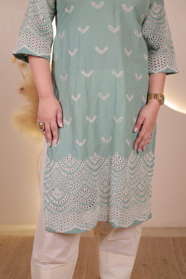 Aafreen - Image 4
