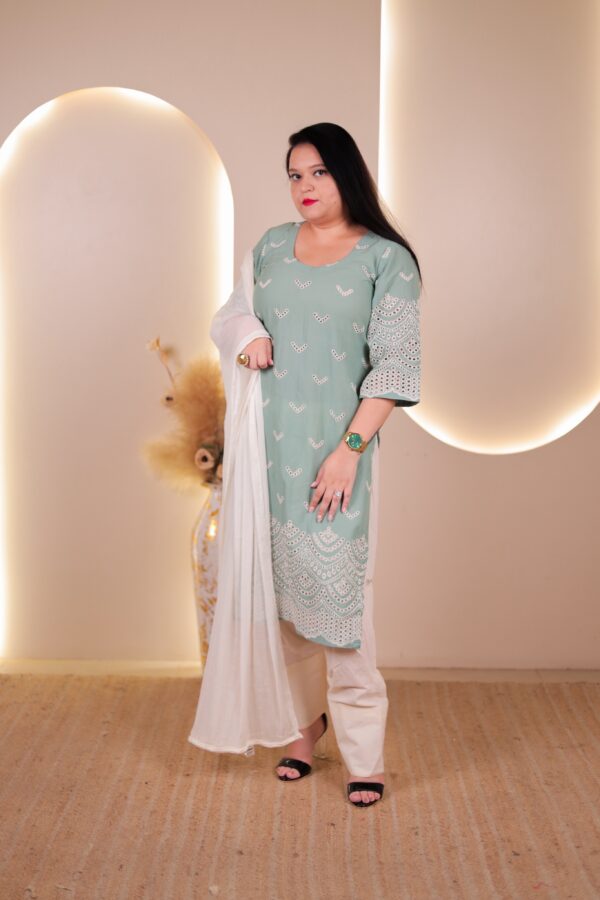 Aafreen - Image 2