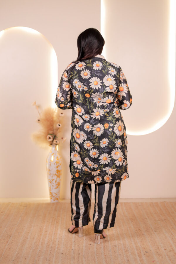 Daisy Noir Chic - Image 7